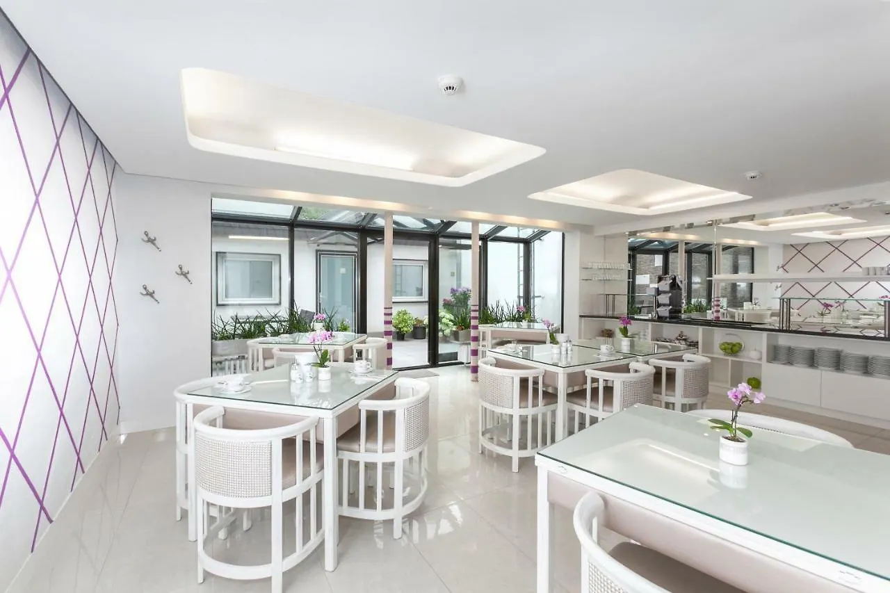 Hotel Prinz Anton Düsseldorf 3*,